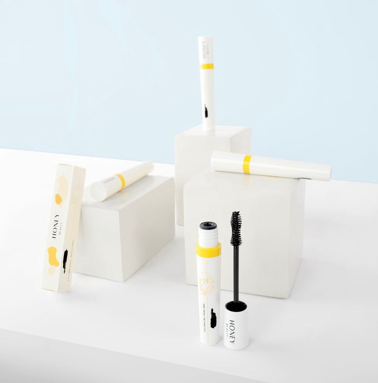 Honey Beauty Waterproof Volumizing Mascara