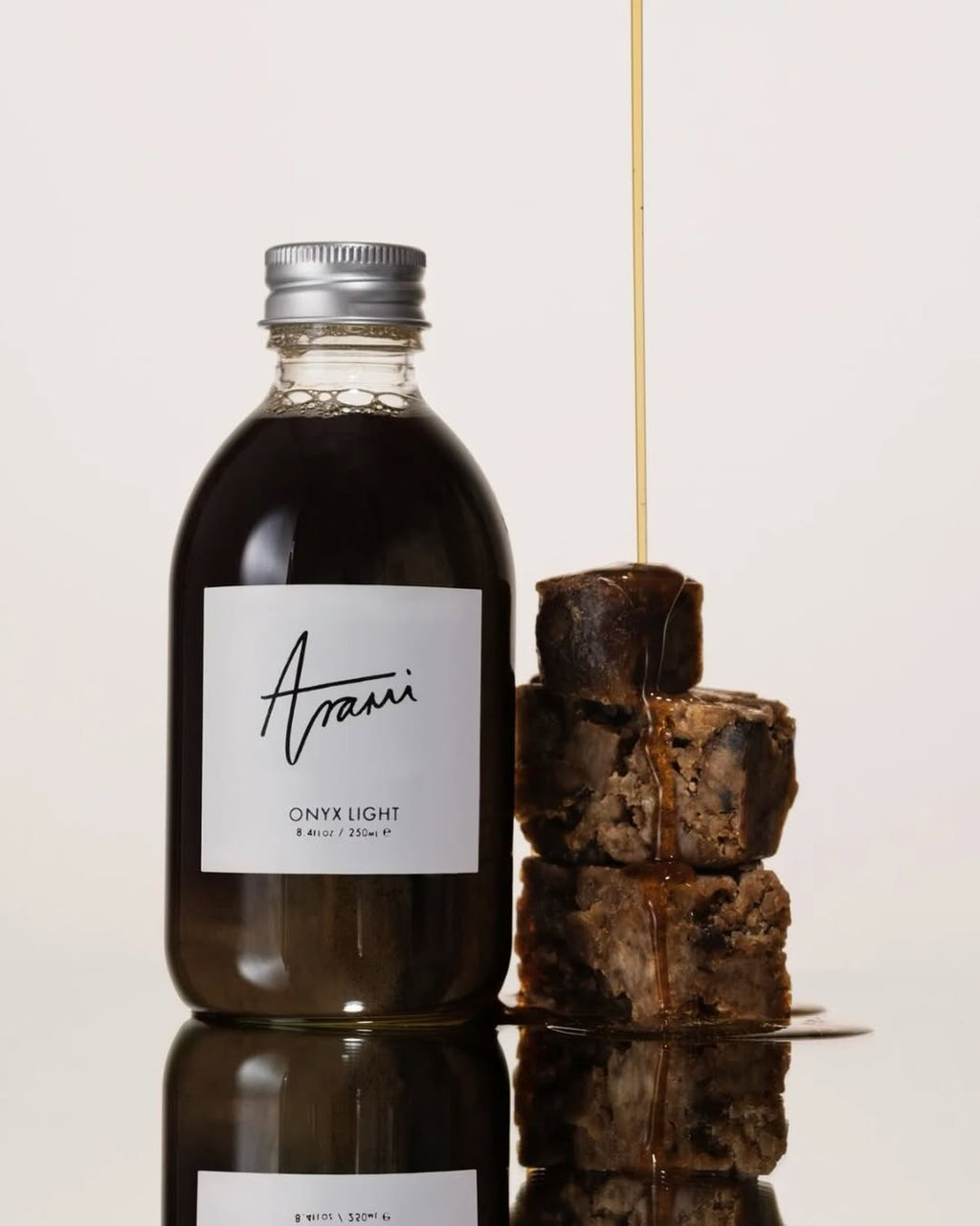 Arami Onyx Light